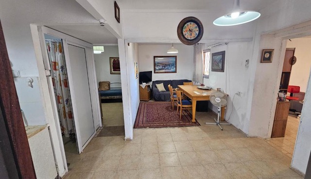 בית קרקע לנופש עם חצר גדולה במרכז קרית שמונה