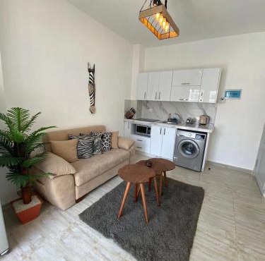 1 Bed Apartment - Balcony Pool Parking