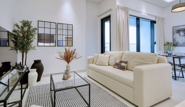 1 Bed Apt in 7 By Aurora 102