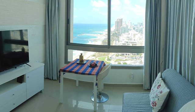 1 BR apartment plus kitchenette, gorgeous view of the sparkling Mediterranean.