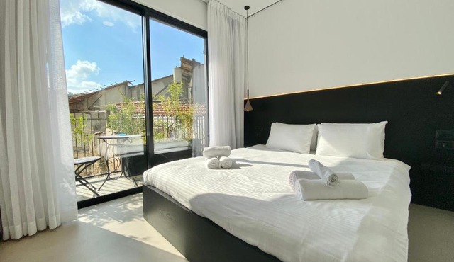 12 Shimon HaTzadik - By Beach Apartments TLV