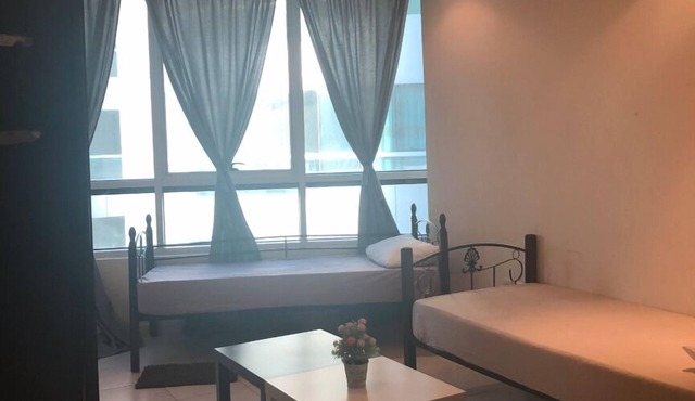 2 bedroom apt for sharing with me and other guests