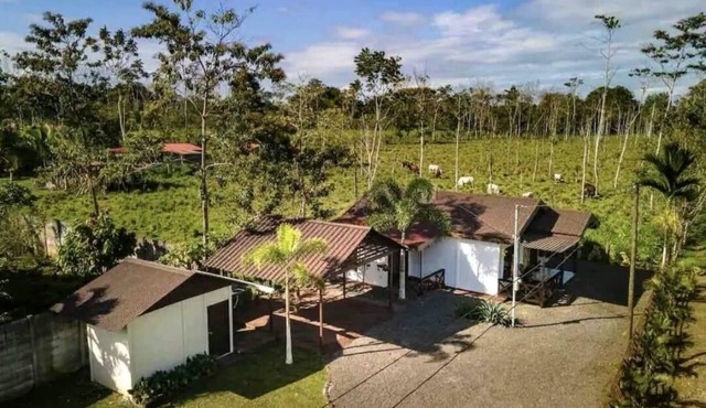 2-bedroom house 15 mins from La Fortuna.
