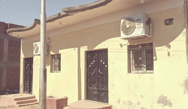 3-bedroom apartment in lovely Abu Simple with WiFi, AC
