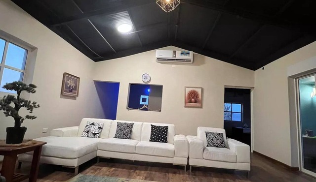 3 bedrooms in the farm with stay in Desert Hut