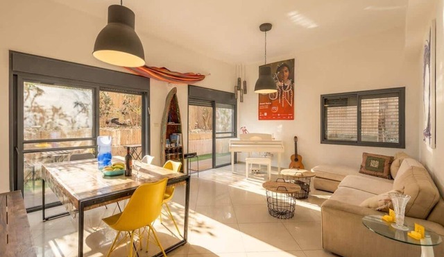 3BR Garden & Cinema · Near Beach | By SweetyGuest