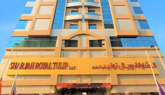 3BR Urban Oasis Apartment | Royal Tulip Retreat
