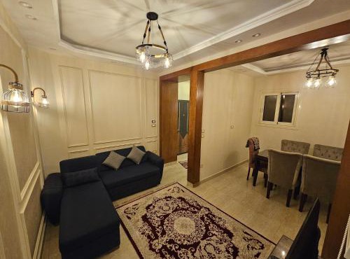 3rd floor luxury apartment-families only in Alexandria