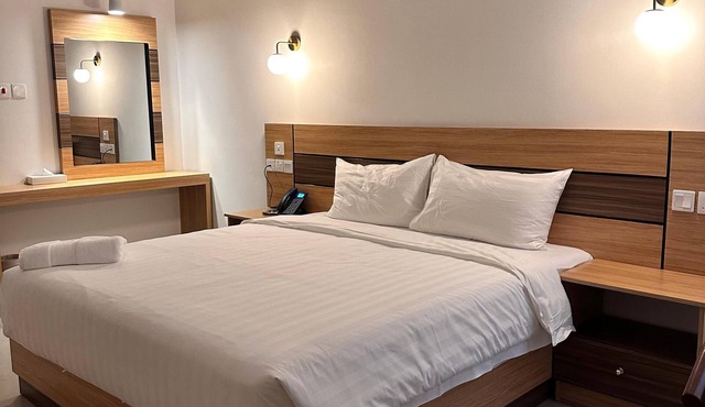 4 Guys Hotels