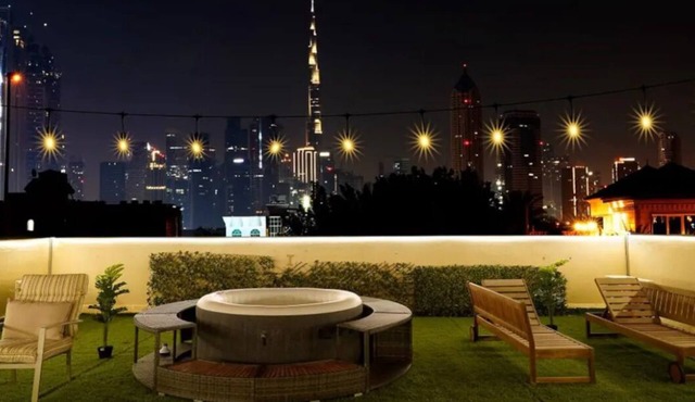 4Bed Burj khalifa view with Jacuzzi Villa in Dubai