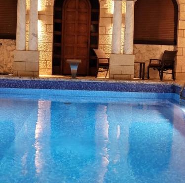 Acre luxury castel