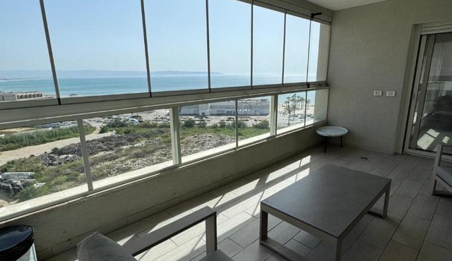 Acre Luxury Sea View Residence