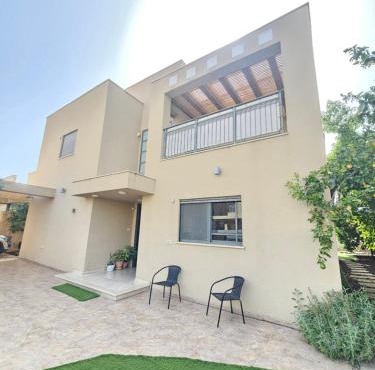 Adorable 3 bedroom Brenner "Hill" suite