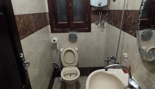 Affordable 4-single beds hostel in the middle of Alexandria! in Alexandria