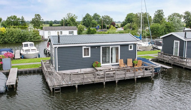 Air-conditioned chalet on the Loosdrecht lakes in Breukelen