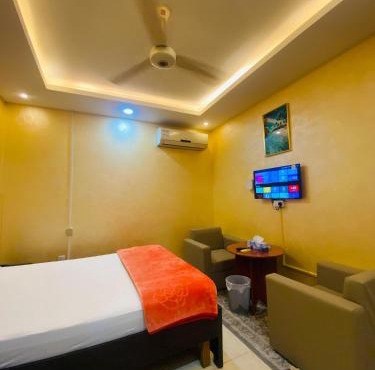 AL FANAR REST HOUSE LLC