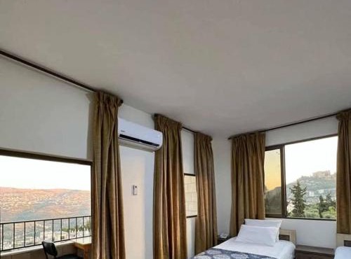 Al-jabal castle Hotel - Ajloun