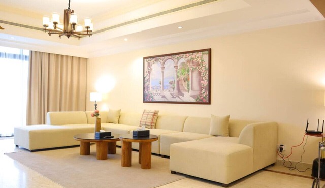Al Raha Luxe: Your 3BR Retreat on Corniche