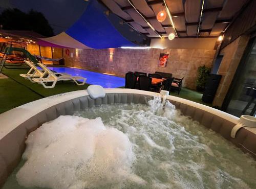 Al Zain Chalet - Private Pool