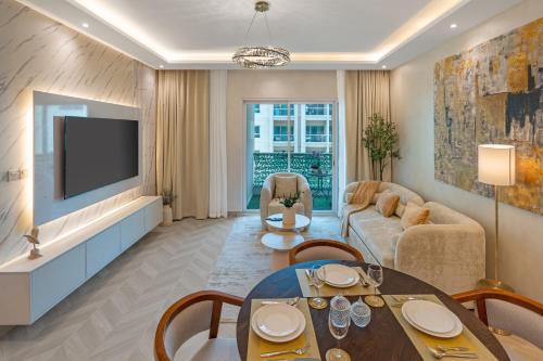 Allsopp & Allsopp - 1-Bedroom Apartment in Al Thayyal, The Greens