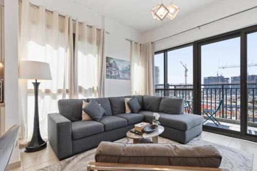 Allsopp & Allsopp - 2-Bedroom Apartment in Zahra Apartments, Town Square