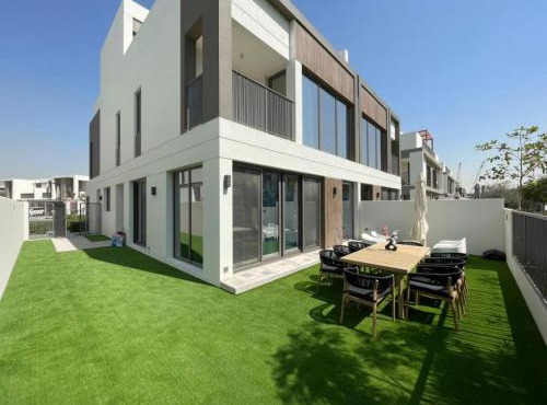 Allsopp & Allsopp - 4-Bedroom Villa with Maids Room in Aura 3 Tilal Al Ghaf