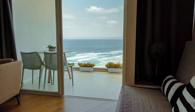 Amano Sewview Suit - Spacious sea-view suite with balcony