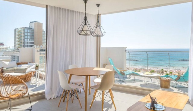 Amazing Sea View Penthouse with Jacuzzi