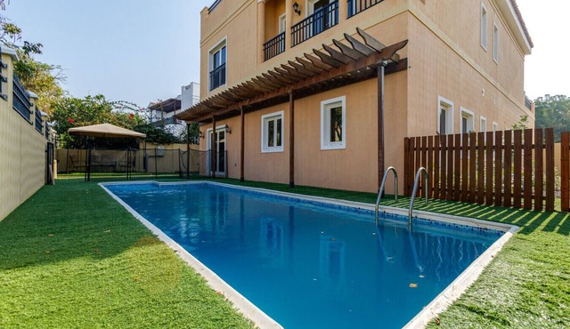 Ample 5 Bedroom +Maid's Room Villa w/Private Pool