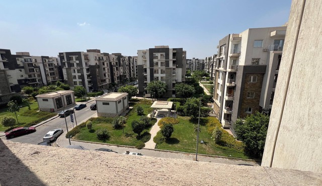 An Energetic green garden view3-BR apartment in enjoyable Cairo with full AC in Cairo