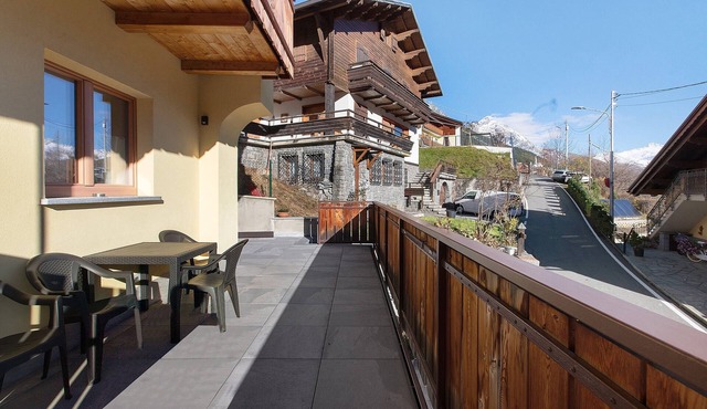 Apartment '1' with Mountain View, Shared Terrace and Wi-Fi in Isolaccia
