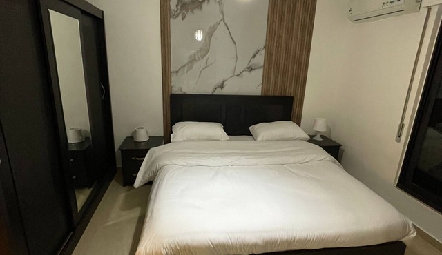 Apartment with Modern Amenities