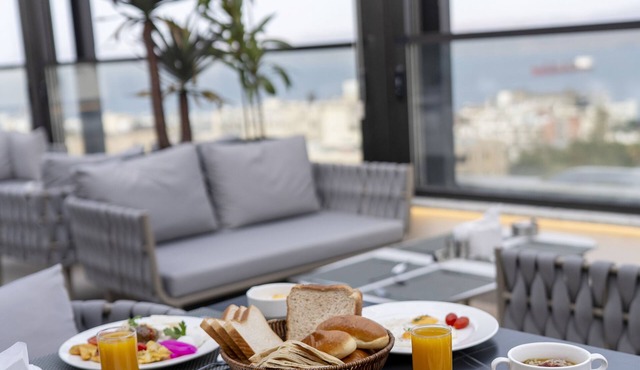 April Hotel