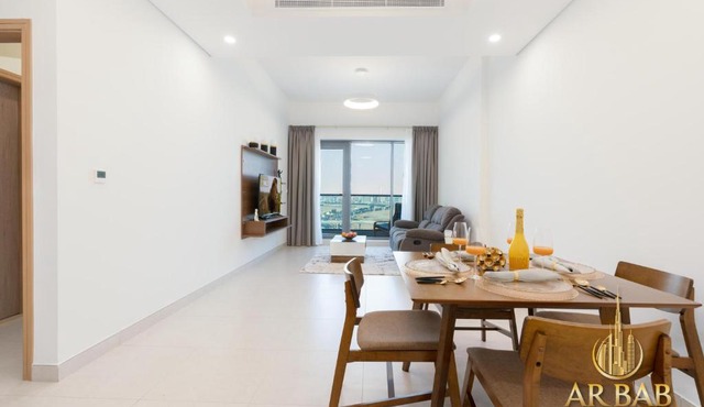 Arbab Homes Premium 1BR- Stunning Water Canal Views - Near Dubai Mall & Burj Khalifa