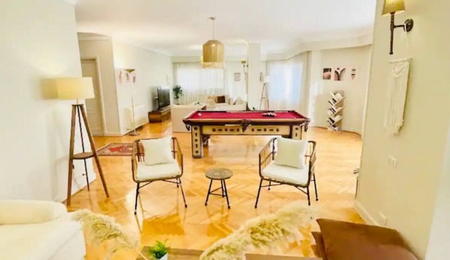 Authentic apartment in the heart of Cairo in Giza Governorate