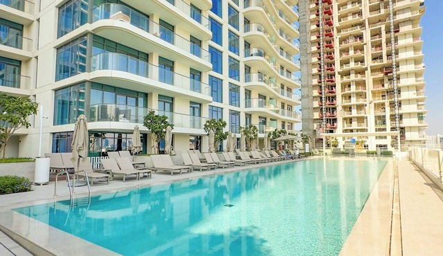 Aya - Exquisite Beachfront 1BR Living in Palm Jumeirah