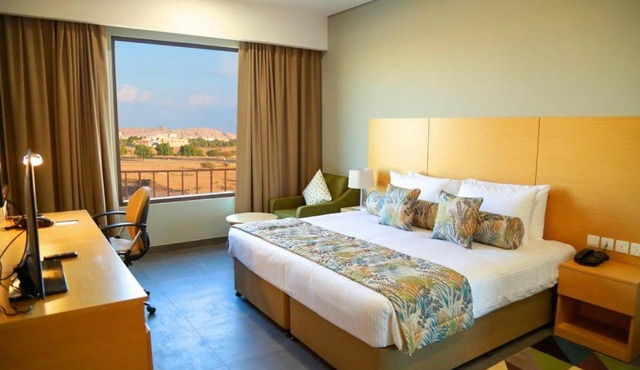 Ayla Ibri Hotel & Mall