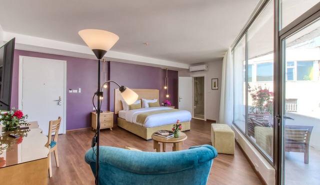 Balcony Suite - The Liwan Hotel