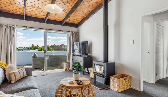 Base: 4 Extra: $40 38 Saint James Street in Taupo