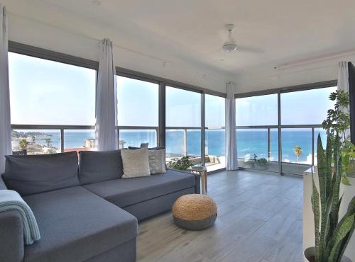 Bat-Galim Beach Apartment