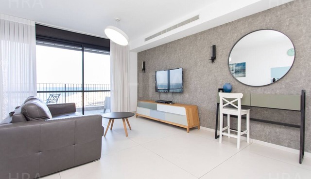Bat Galim lovely Apartment Luxury Balcony Beach Nearby Doctor's Full Sea View