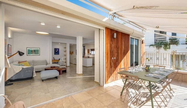 Beach Penthouse & Terrace near Hilton by FeelHome