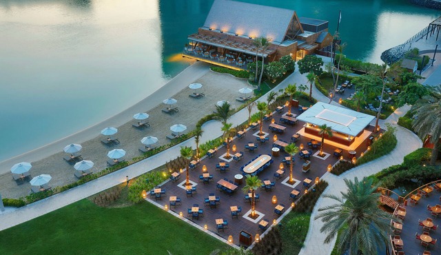 Beach Rotana Residences