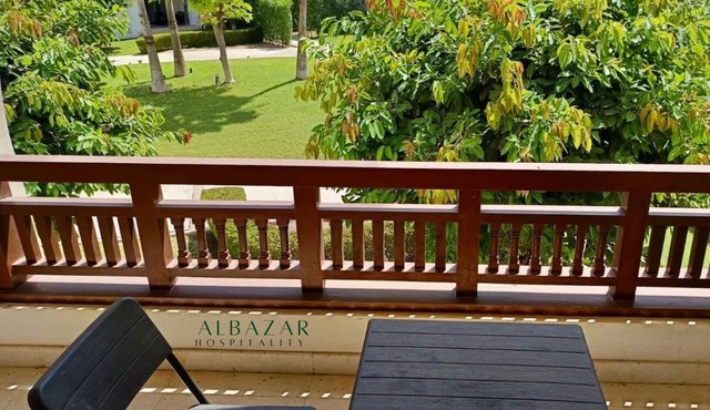 Beachfront Apartment with Pool & Stunning View in Hawana Salalah