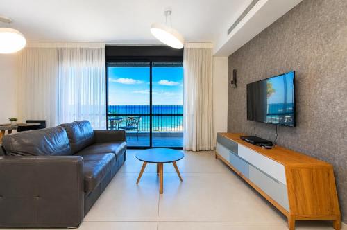 Beachfront Bat Galim 1 BDR By Lime Luxe