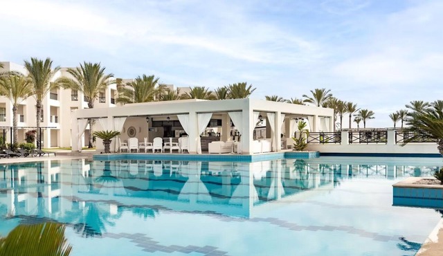 Beachside Retreat with Private Sandy Shore Access - with Breakfast Included in Alexandria Governorate