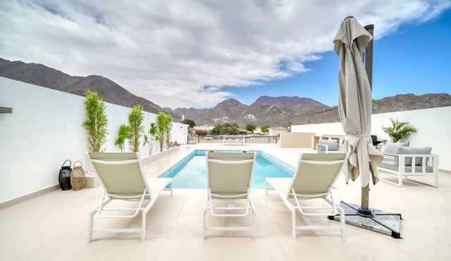 Beautiful 3BR Villa with Assistant Room Al Dana Island, Fujairah by Deluxe Holiday Homes
