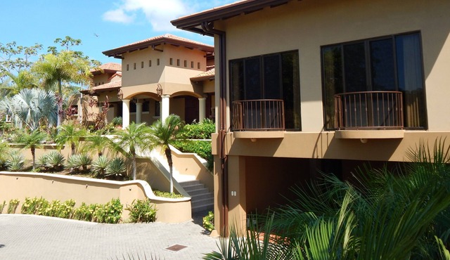 Beautiful 5 bedroom villa with Private pool