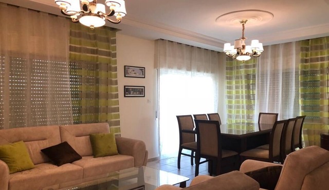 Beautiful and elegant apartment in west Amman