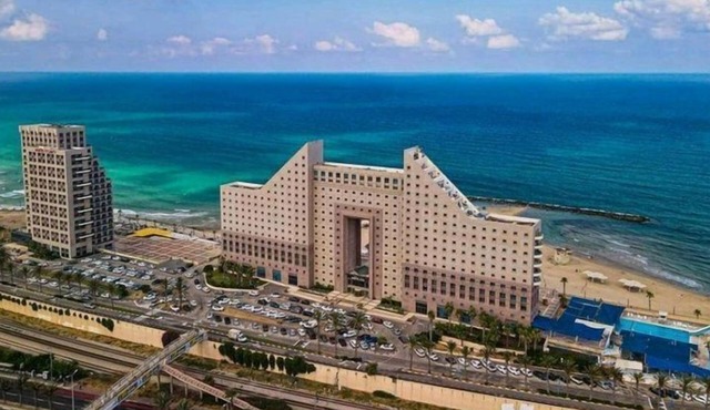 Beautiful Apartments by the sea